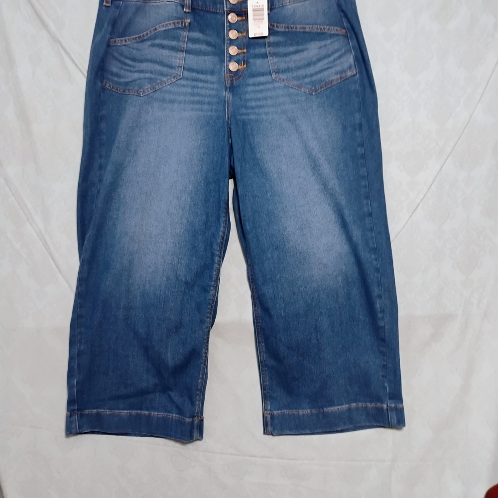 Torrid Medium Blue Cropped Jeans